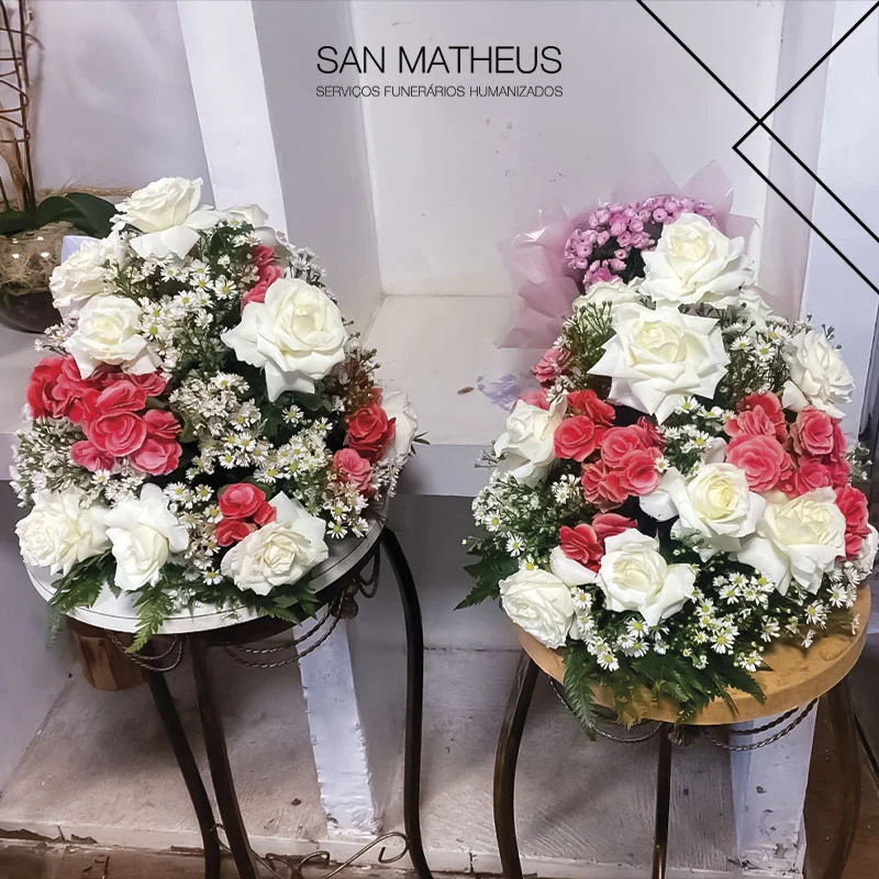 Arranjo de flores para funeral